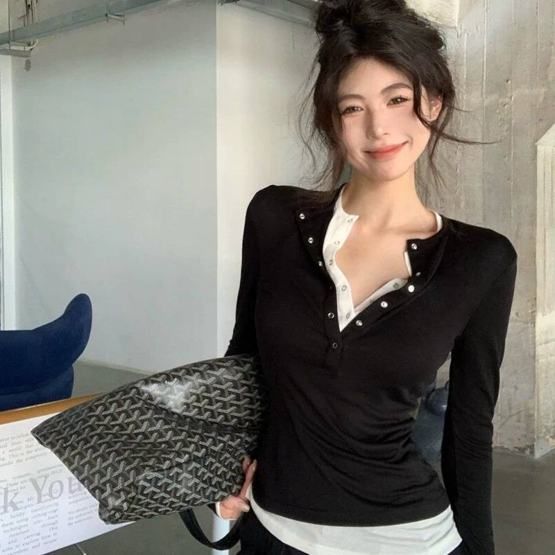 レイヤードヘンリーネック スリムロングT