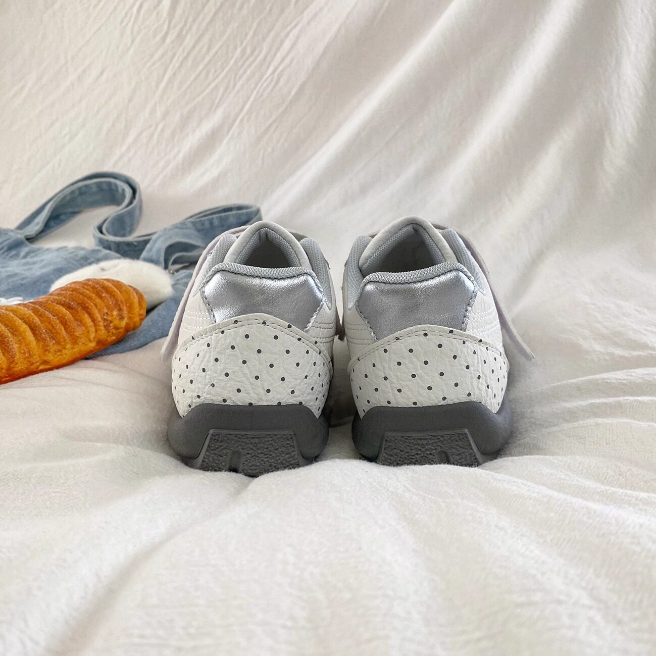 レトロローカットスニーカー