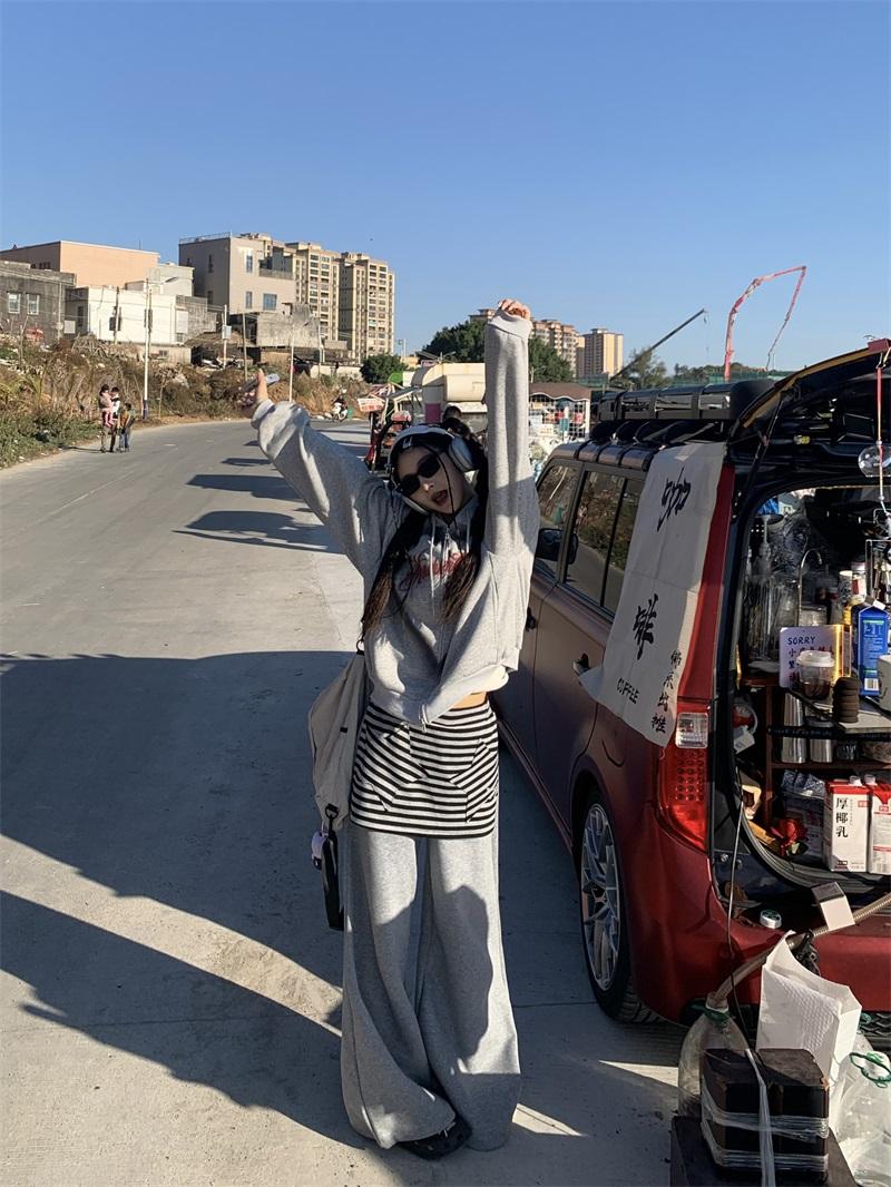 カーシブロゴハートジップパーカー KDS354