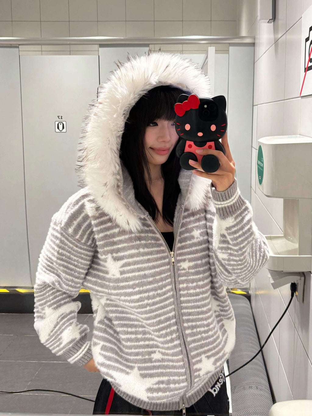 ファーフード ジップアップニットパーカー