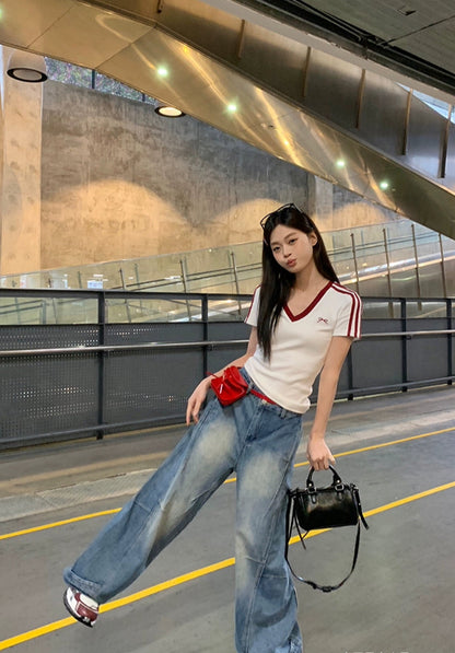 VネックストライプデザインスリムTシャツ