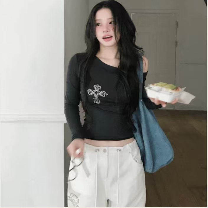 アンティーククロス オフショルカットソー