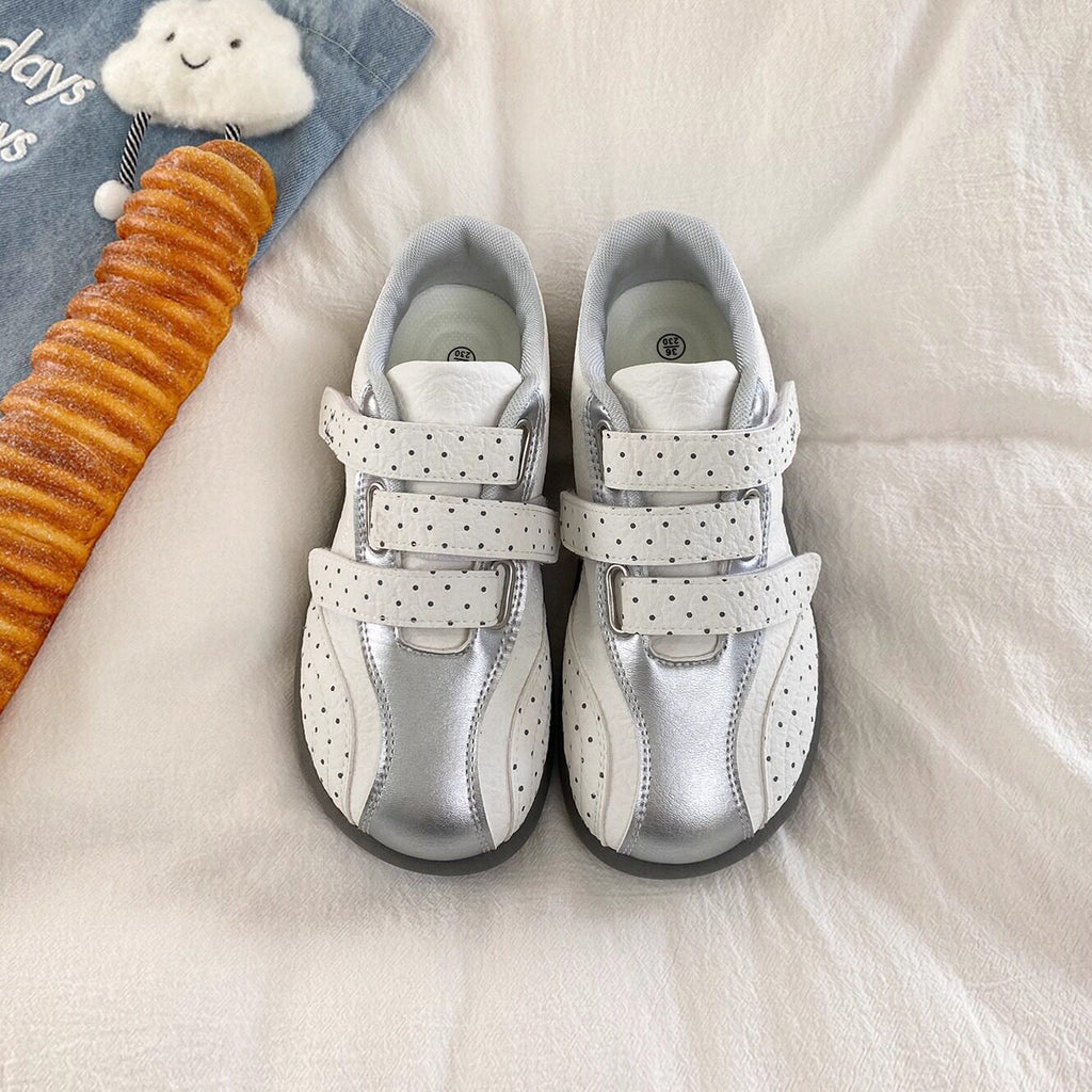 レトロローカットスニーカー