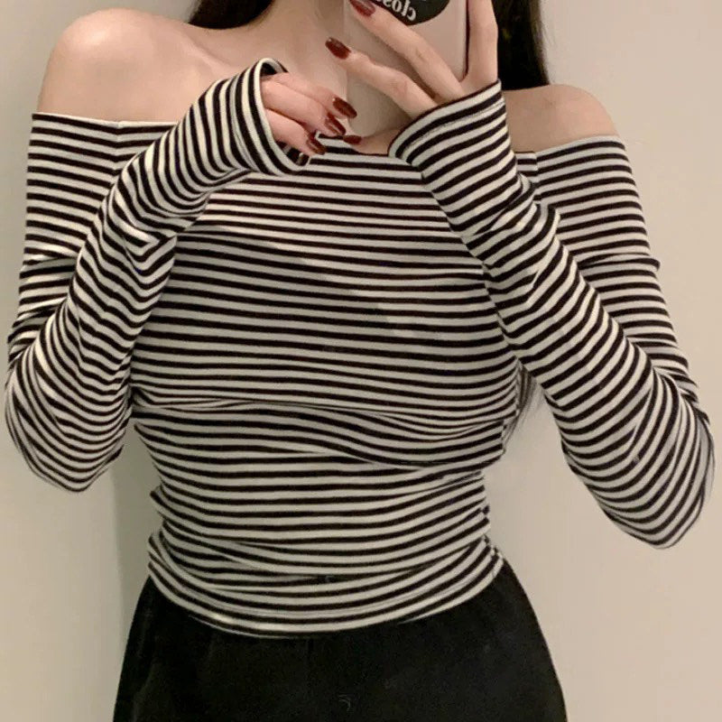 ボーダーオフショルロンT