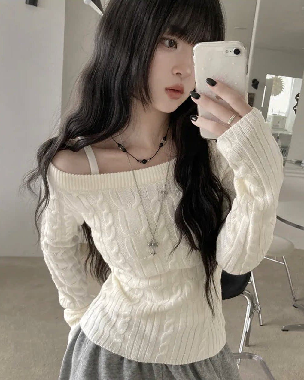 オフショル フィットニットトップス