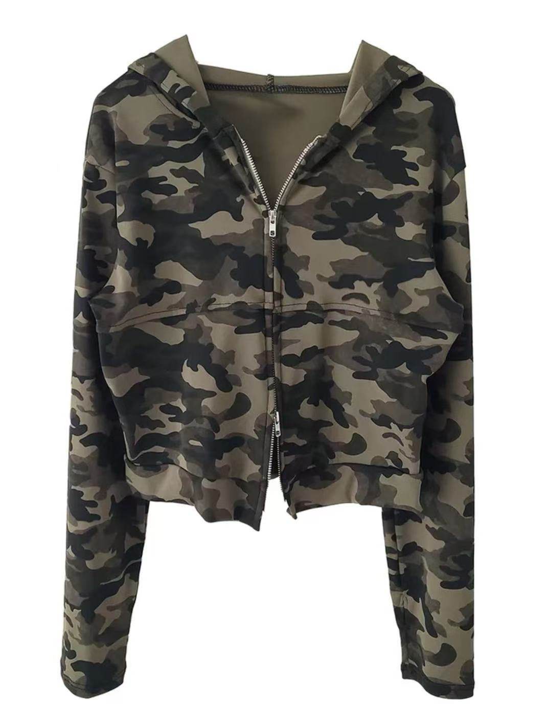 カモクロップドジップパーカー