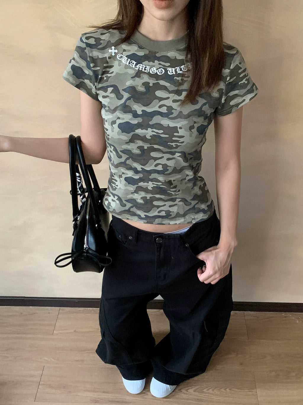 アーチロゴクロップドTシャツ