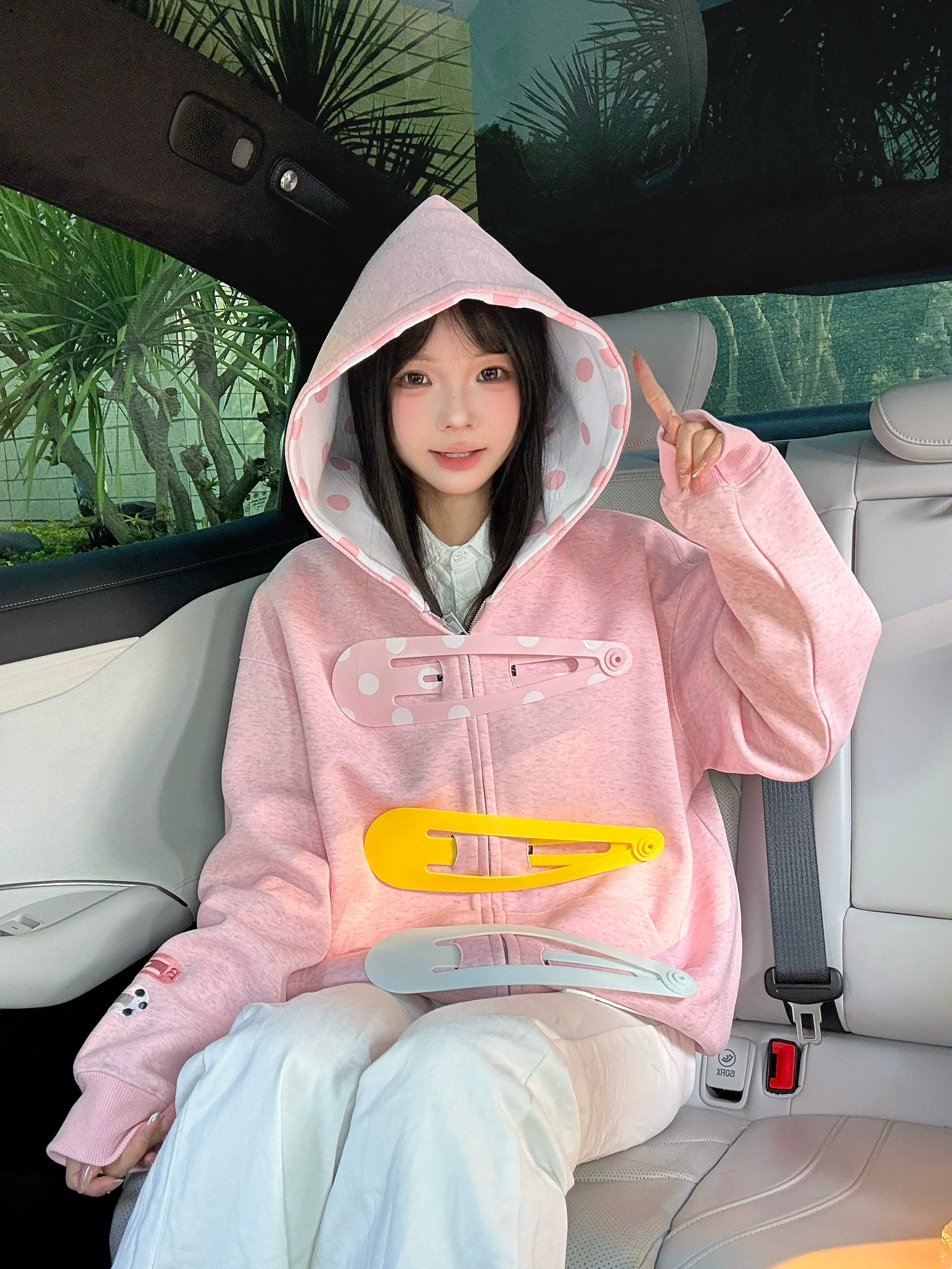 ビッグヘアピンデザインジップパーカー