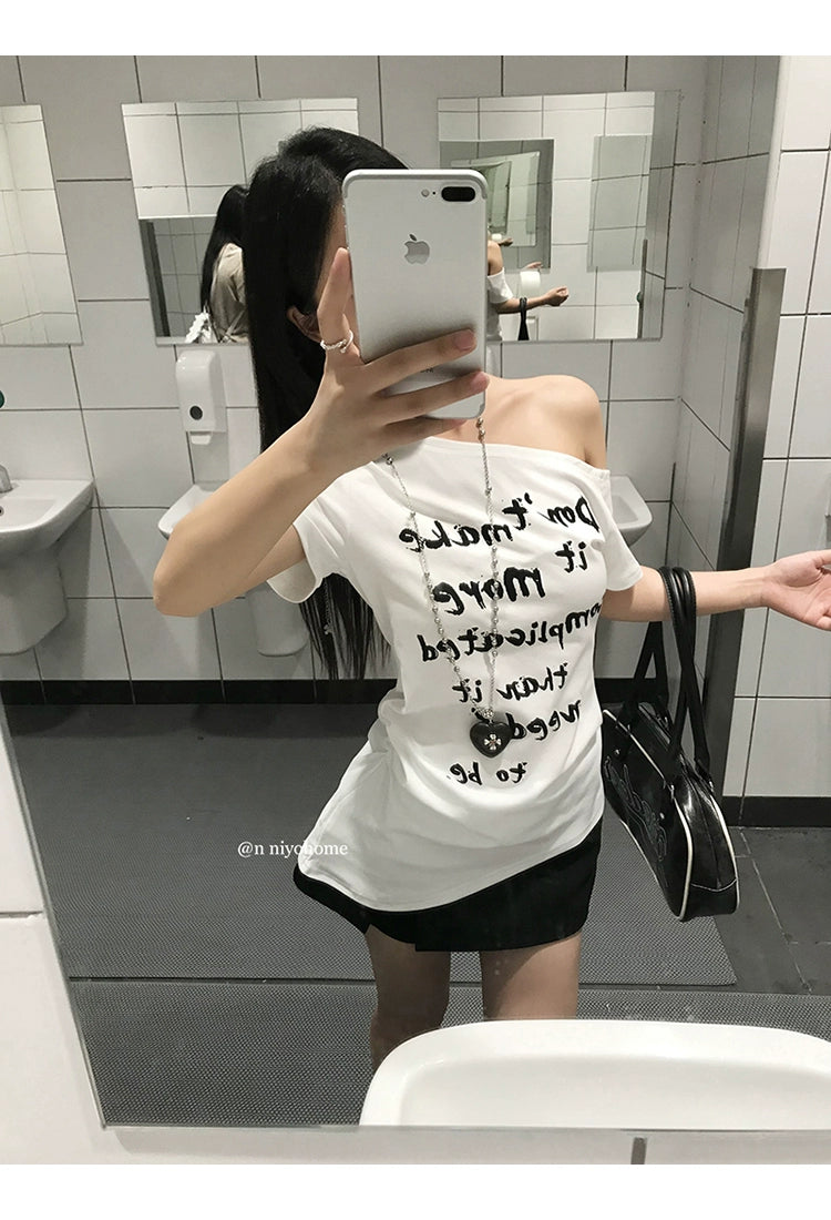 アシメオフショルレターTシャツ