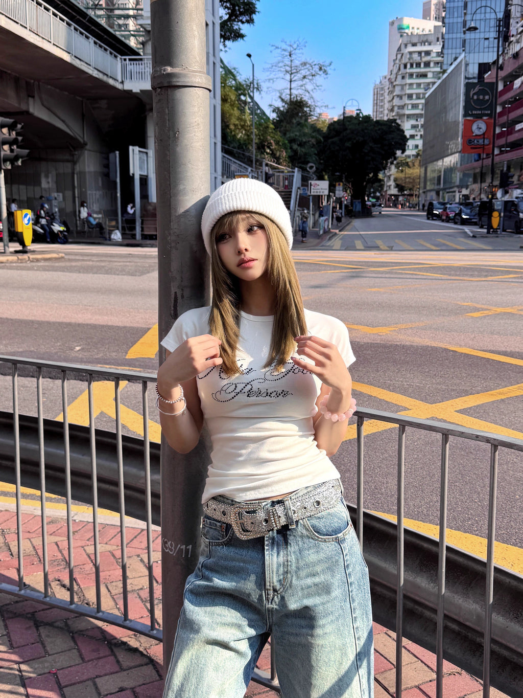 ラインストーンロゴクロップドTシャツ – 100StarS ラインストーンロゴクロップドTシャツ – 100StarS