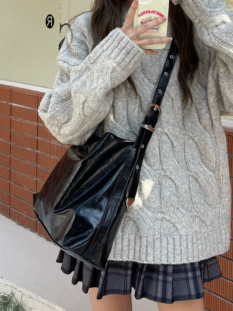 lululemon☆ ヴィーガンレザー・クロスボディ・ベルトバッグ Amazon.com | Lululemon Athletica Everywhere Belt Bag, Black