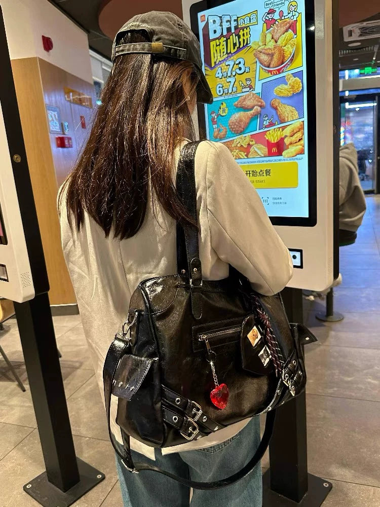 ヴィンテージレザーショルダーバッグ