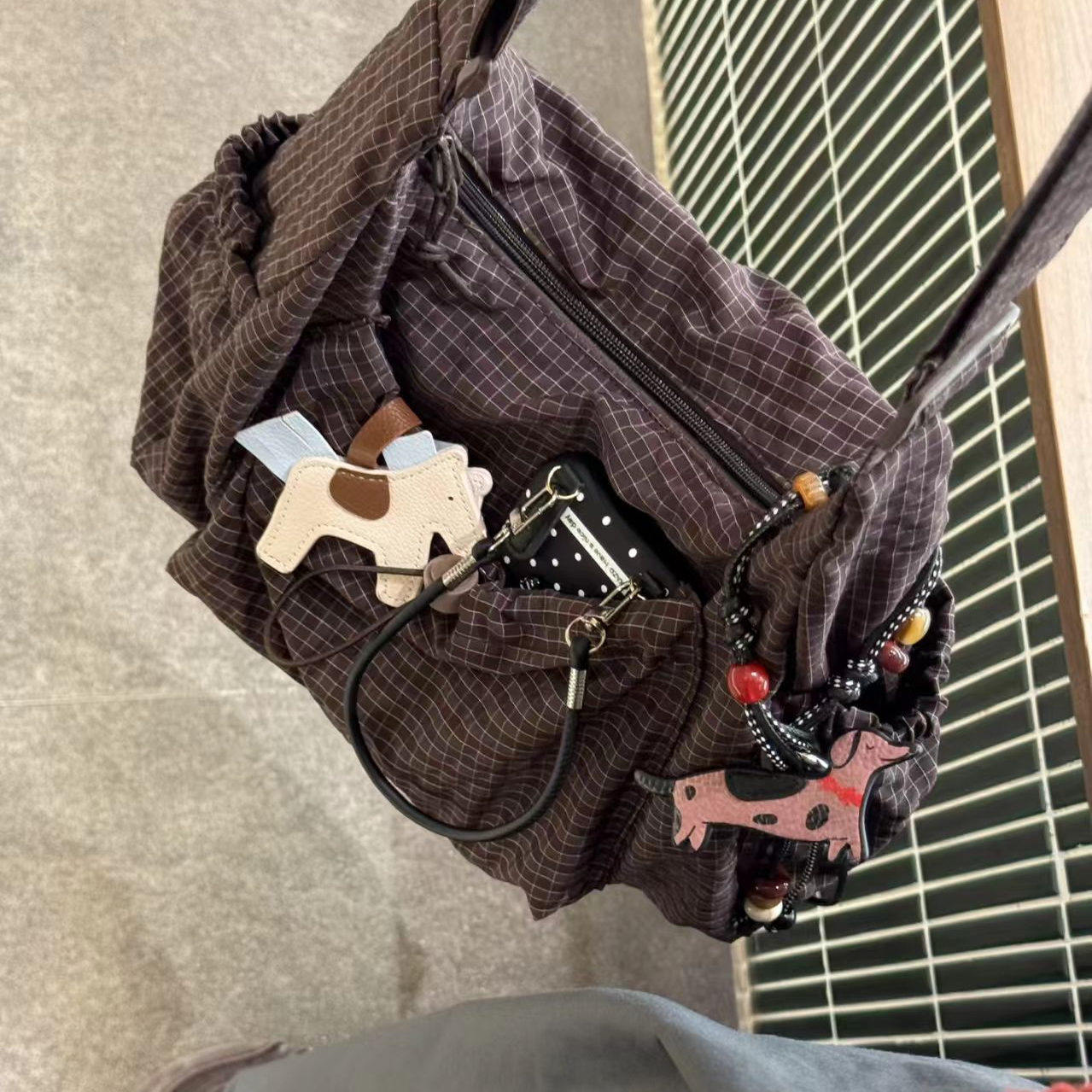 ルーズショルダーバッグ