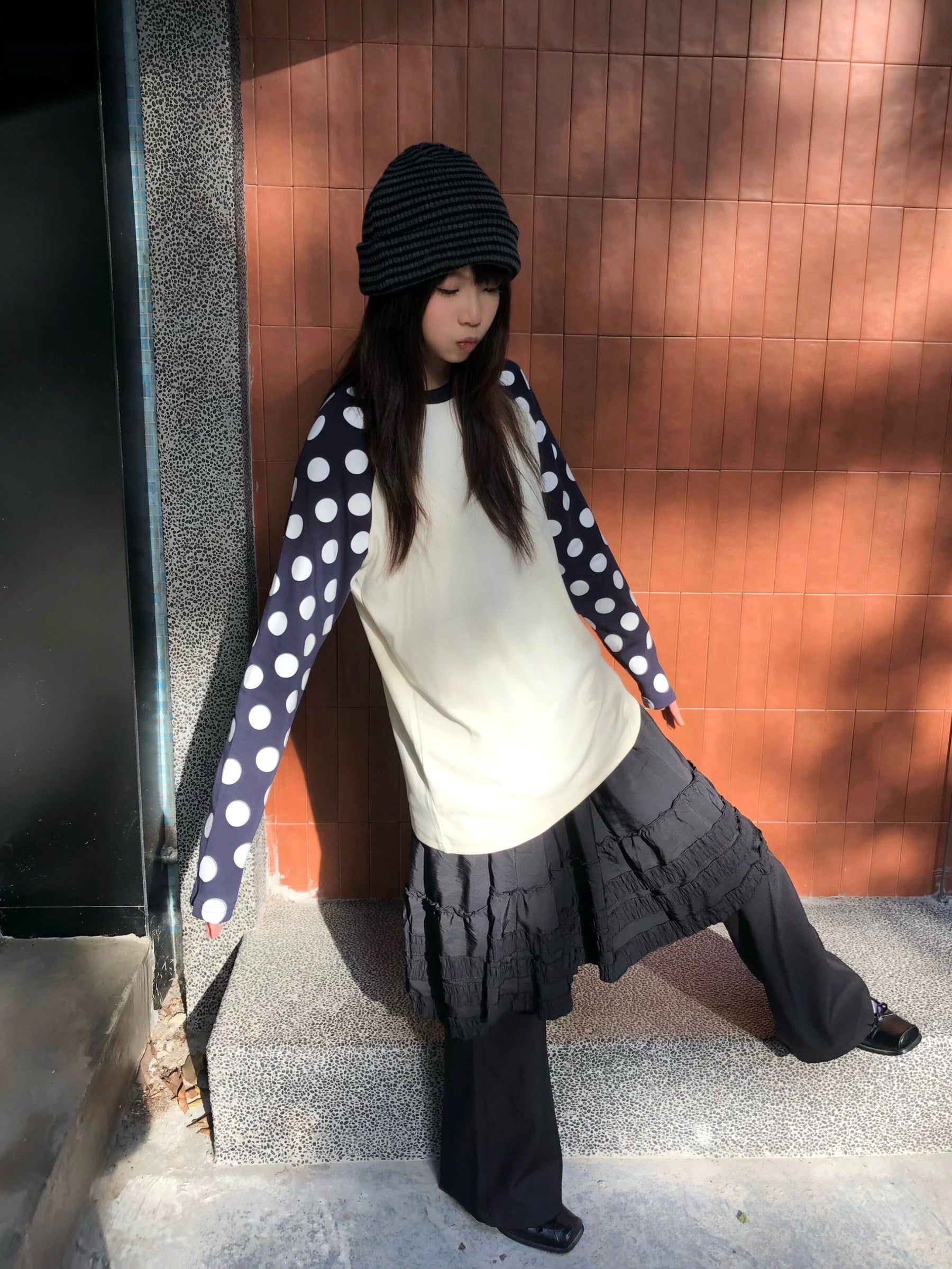 ネオガーリードットロングスリーブT