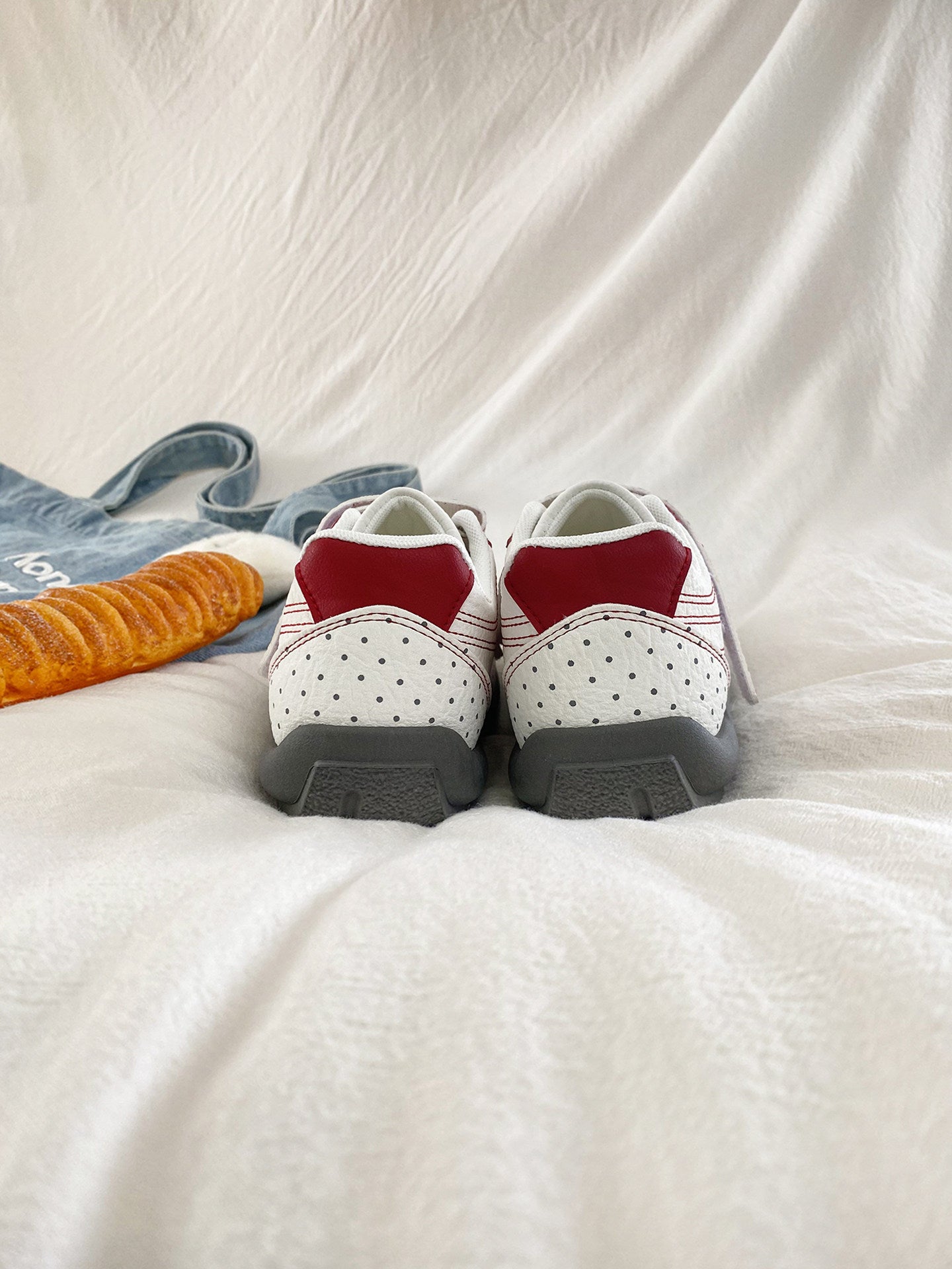 レトロローカットスニーカー