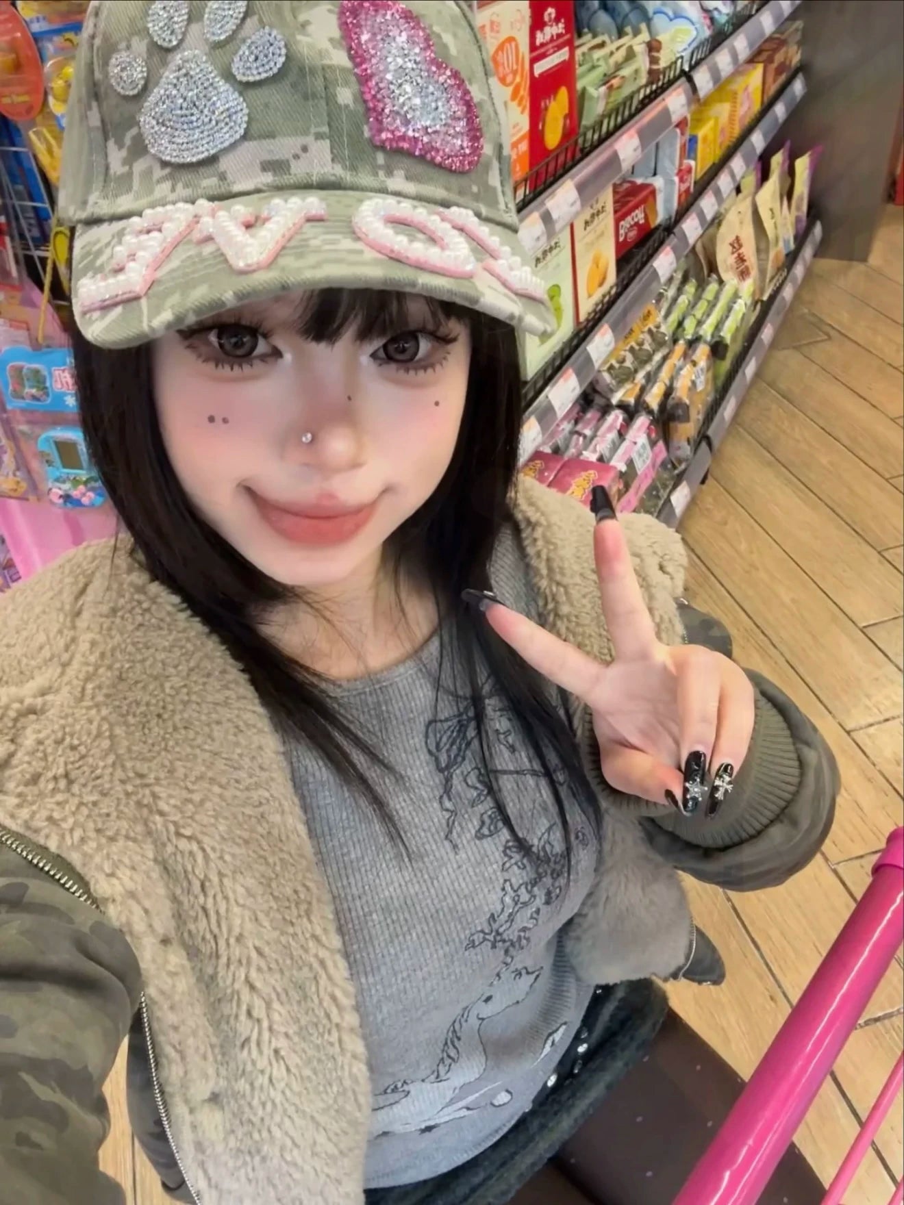 ラインストーンパウデコキャップ