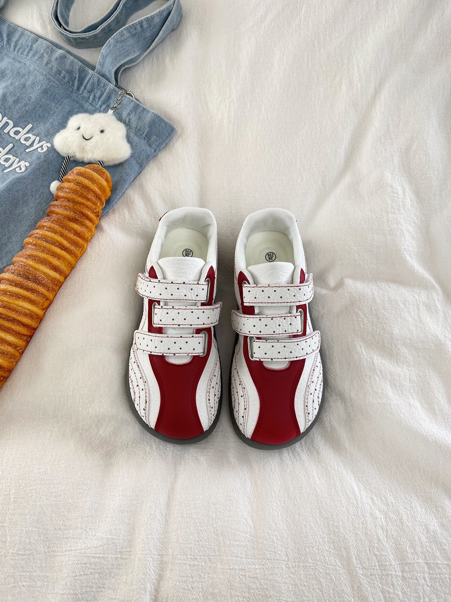 レトロローカットスニーカー