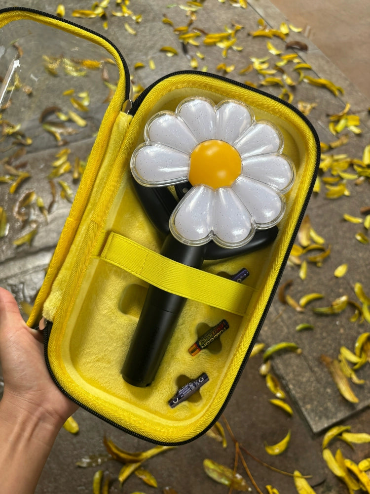 【ジャンク品】BIGBANG ペンライト イエロー 花形 専用ケース付き クリアぺンライトケースバッグ【G-DRAGON】 – 100StarS
