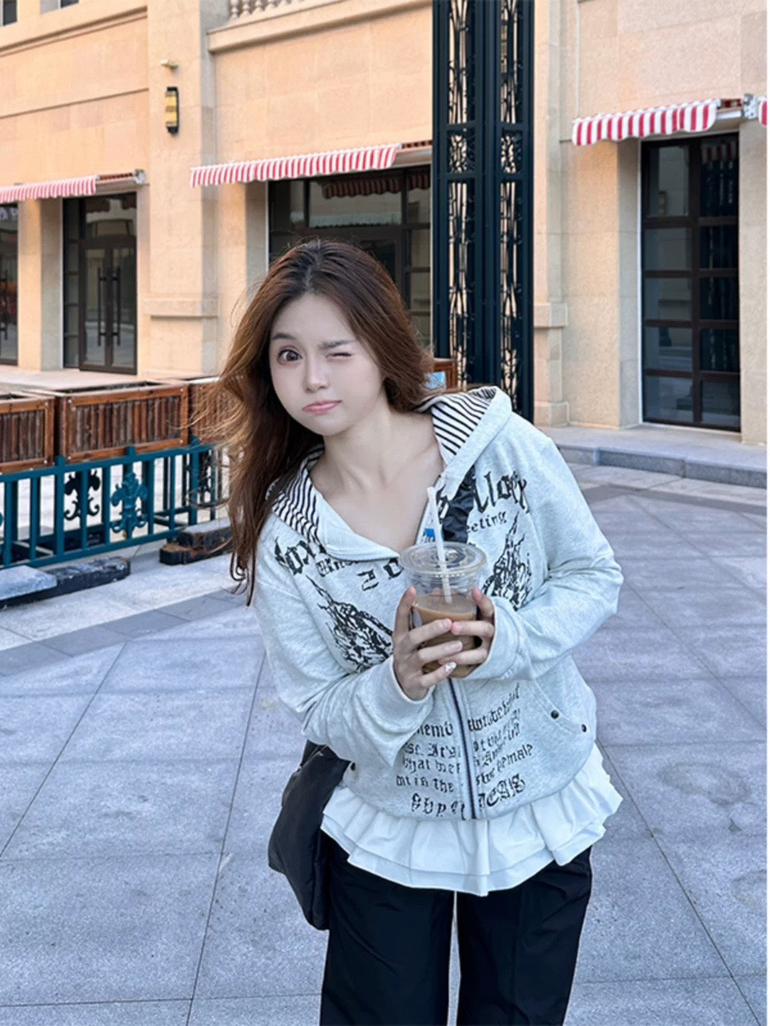 Y２K ヴィンテージ風ジップパーカー